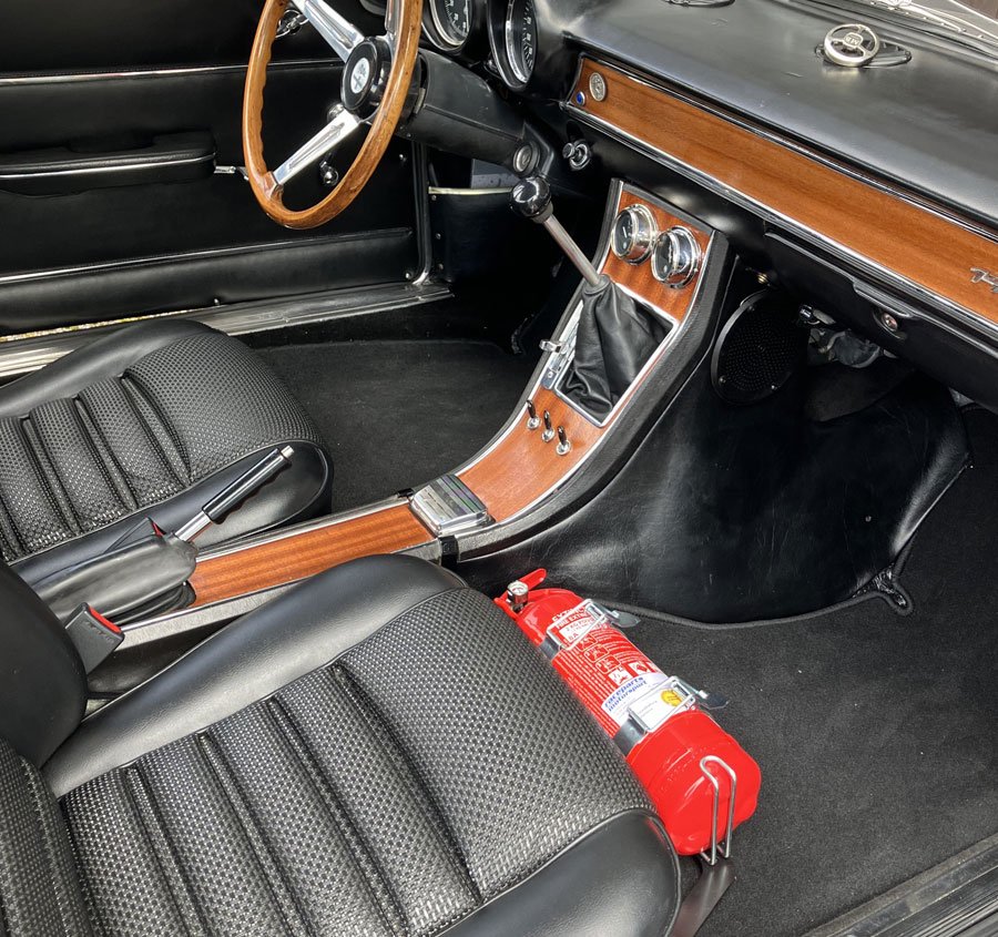 1750 GT Veloce fire extinguisher mount