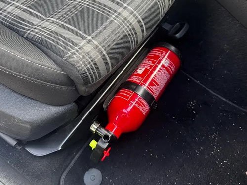 VW-golf-mk7-fire-extinuisher-bracket-review-06